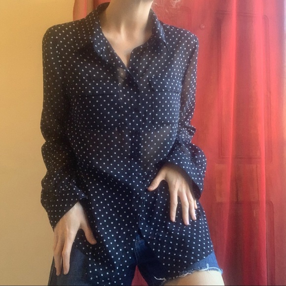 Witchery blouse - Picture 2 of 4
